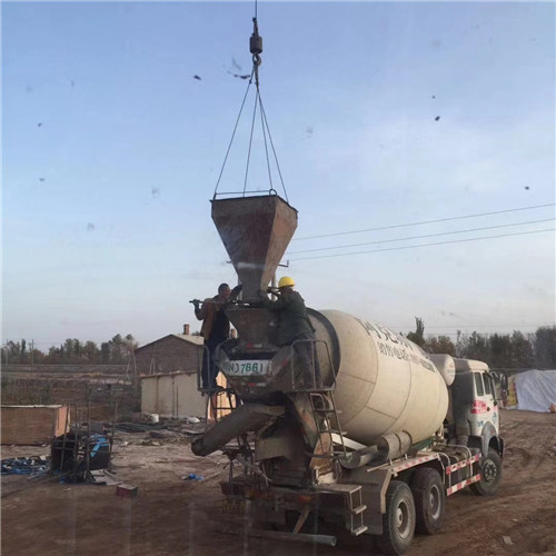 苏仙区“精准瞄准”—— 吊车的 “定位导航” 技术