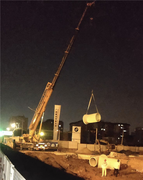 苏仙区“弯臂矫正”—— 吊车的 “形变补偿” 技术