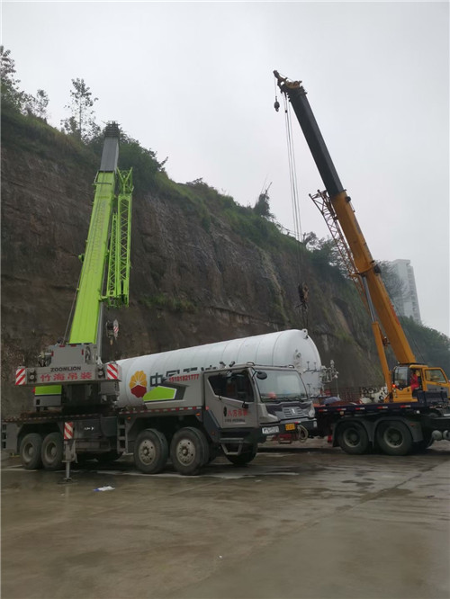 苏仙区“不怕风雨冻”—— 吊车的 “恶劣环境适应” 技术